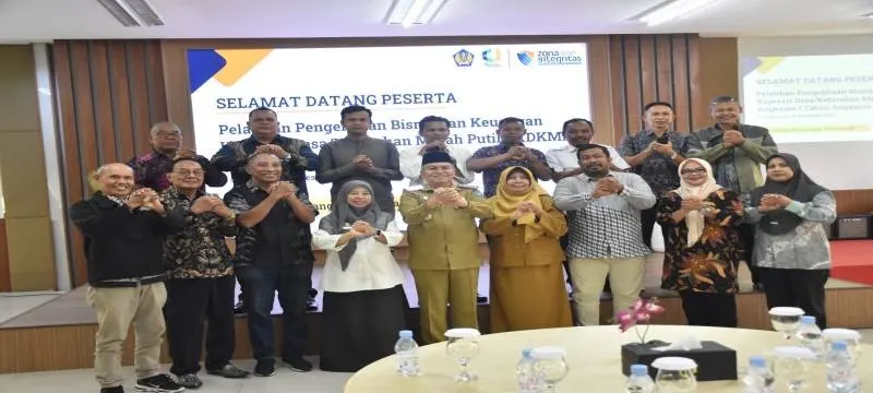 Sekda Kubu Raya, Yusran Anizam, membuka Pelatihan Pengelolaan Bisnis dan Keuangan Koperasi Desa/Kelurahan Merah Putih (KDKMP) Angkatan I Tahun Anggaran 2026 di Balai Diklat Keuangan Pontianak, Senin (5/10/2026).