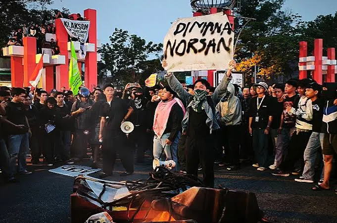 Mahasiswa Tuntut Transparansi Anggaran Karhutla, Aksi di Taman Digulis Berakhir Ricuh
