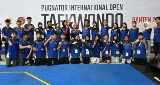 Taekwondo Kubu Raya Borong 26 Medali di Kejuaraan Internasional Tangerang
