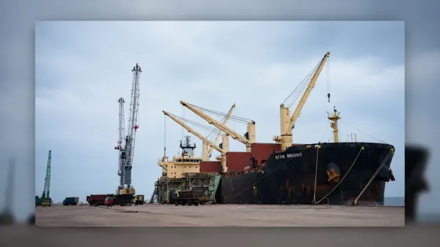 Kalbar Didorong Optimalkan Perbatasan dan Pelabuhan Kijing untuk Tarik Investasi